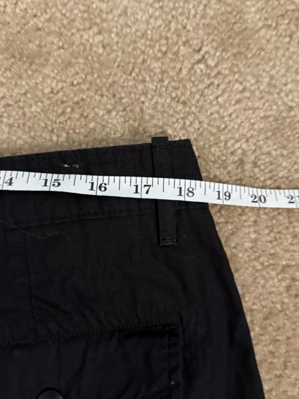 Levi’s Black Cargo Shorts (Approx. 36x11): Levi’s...